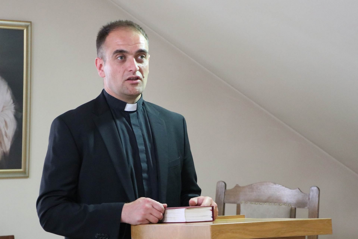 Biskup Ivo Martinović u pratnji tajnika Mateja Silukovića po prvi puta pohodio požeški Kolegij