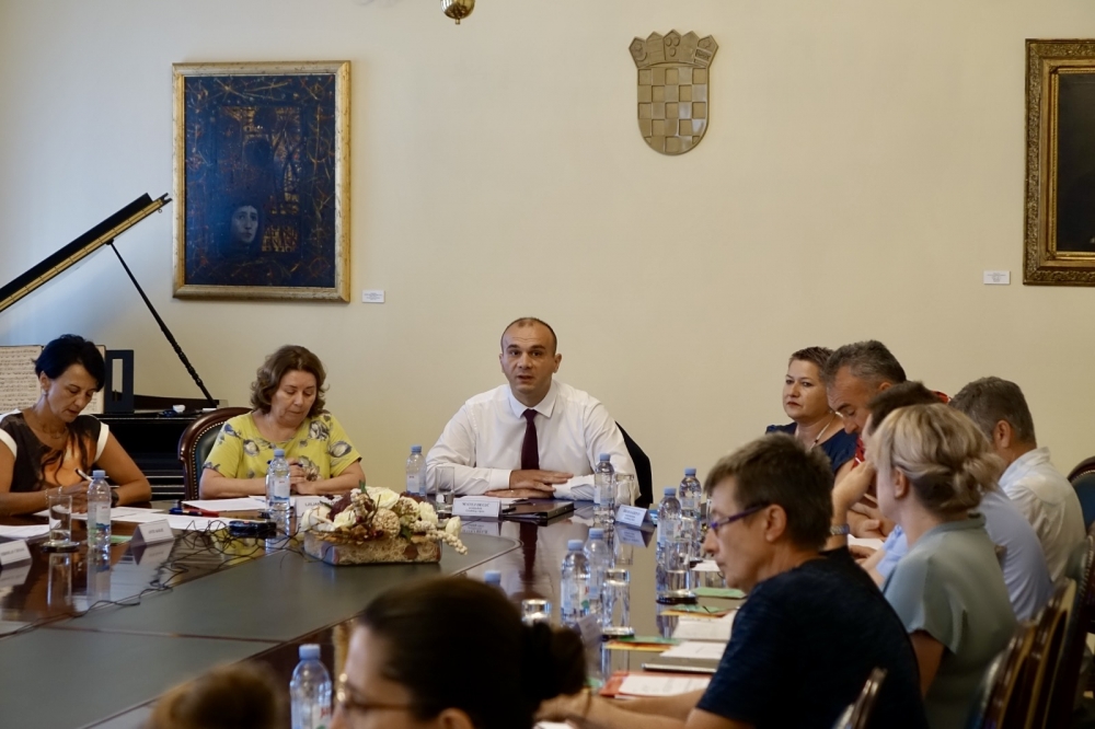 Danas Tematska sjednica Gradskog vijeća Grada Požege o uređenju Trga Svetog Trojstva