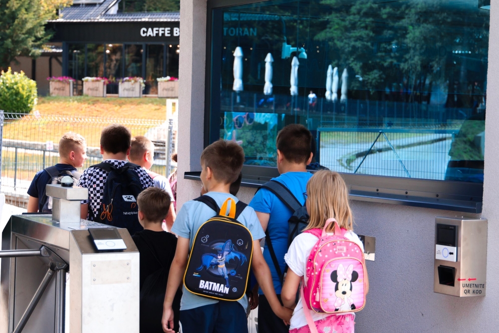 Besplatna Škola plivanja u veličkom aquaparku za 320 djece