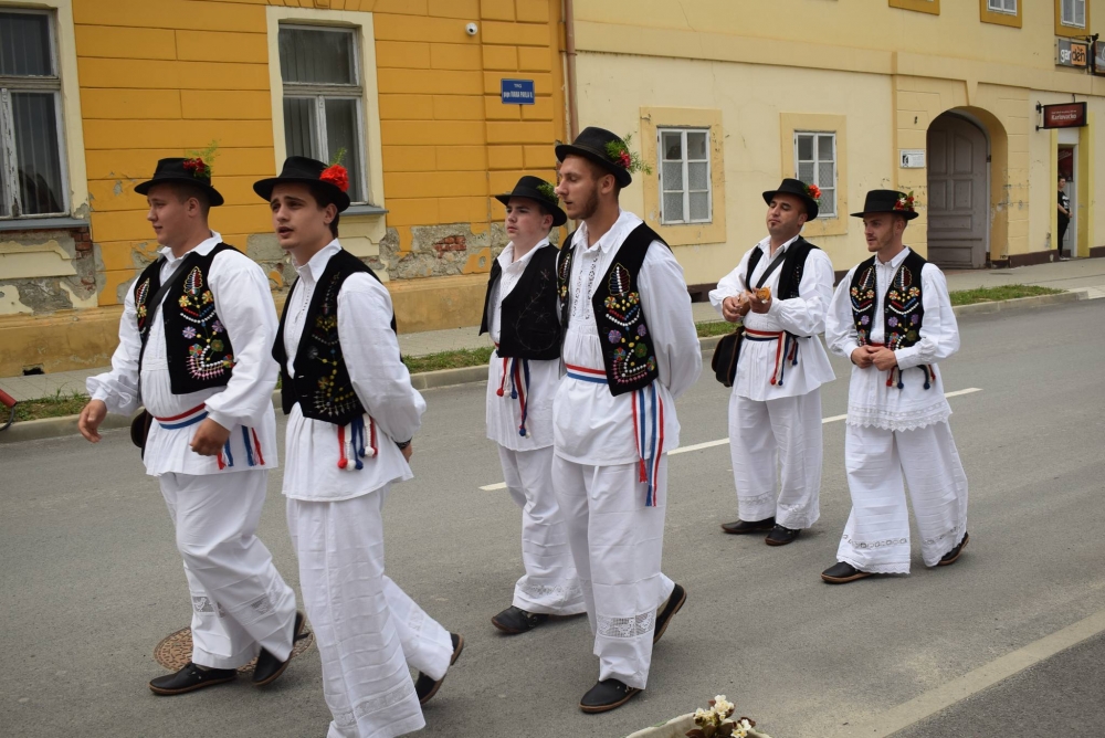 FOTO: 12. smotra folklora u Pakracu