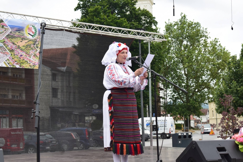 FOTO: 12. smotra folklora u Pakracu