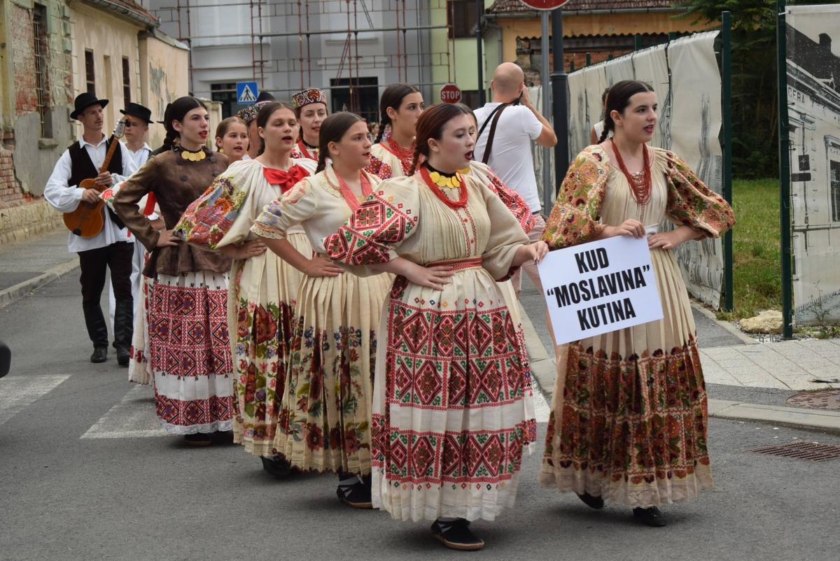 FOTO: 12. smotra folklora u Pakracu