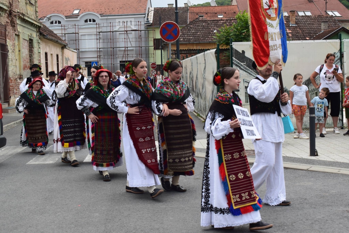 FOTO: 12. smotra folklora u Pakracu
