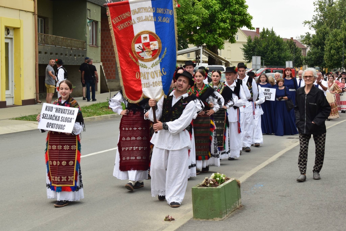 FOTO: 12. smotra folklora u Pakracu