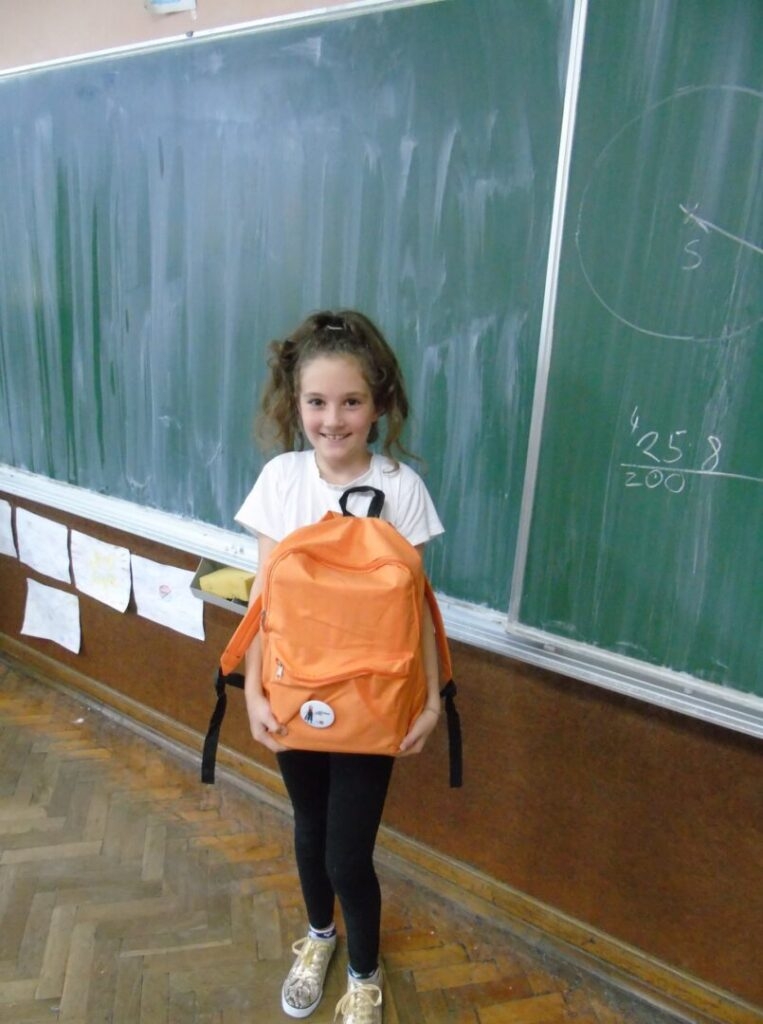 Upoznajte Dorju Pavlović, učenicu generacije veličke škole koja svira klavir, trenira taekwon-do i ide na brojna školska natjecanja