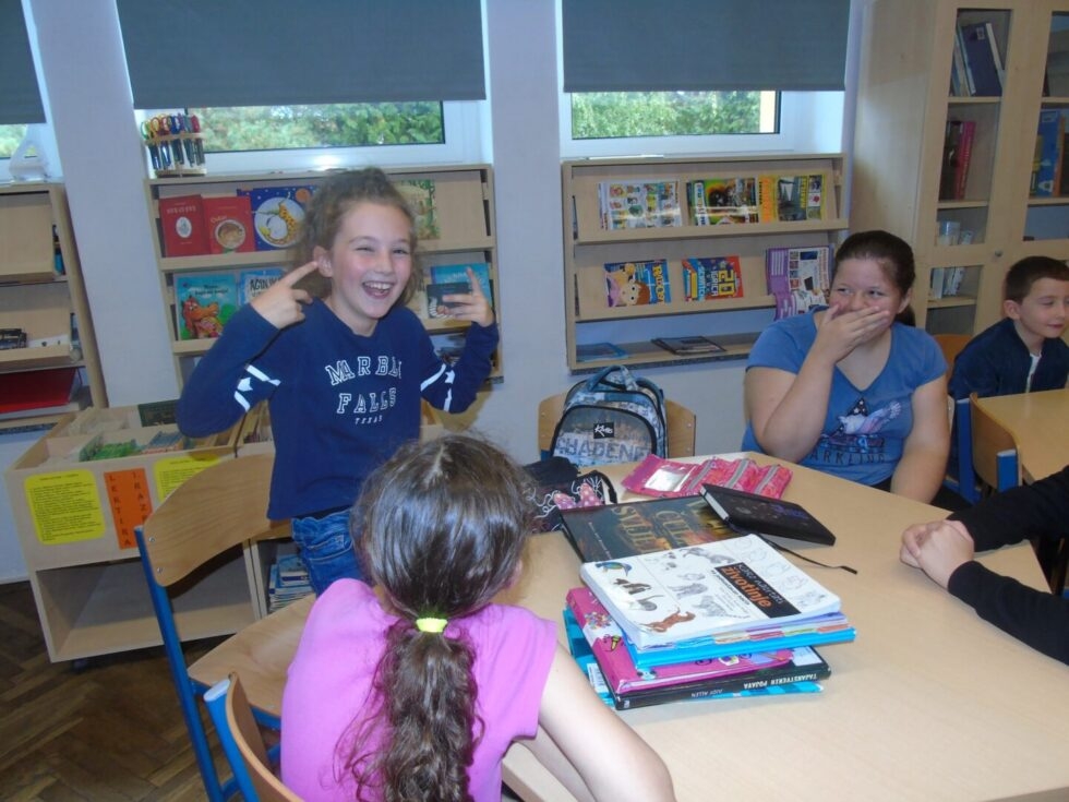 Upoznajte Dorju Pavlović, učenicu generacije veličke škole koja svira klavir, trenira taekwon-do i ide na brojna školska natjecanja