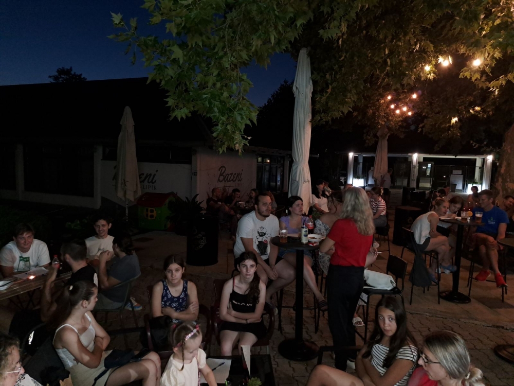 Prvi pub kviz na Bazenima Lipik privukao brojne znalce