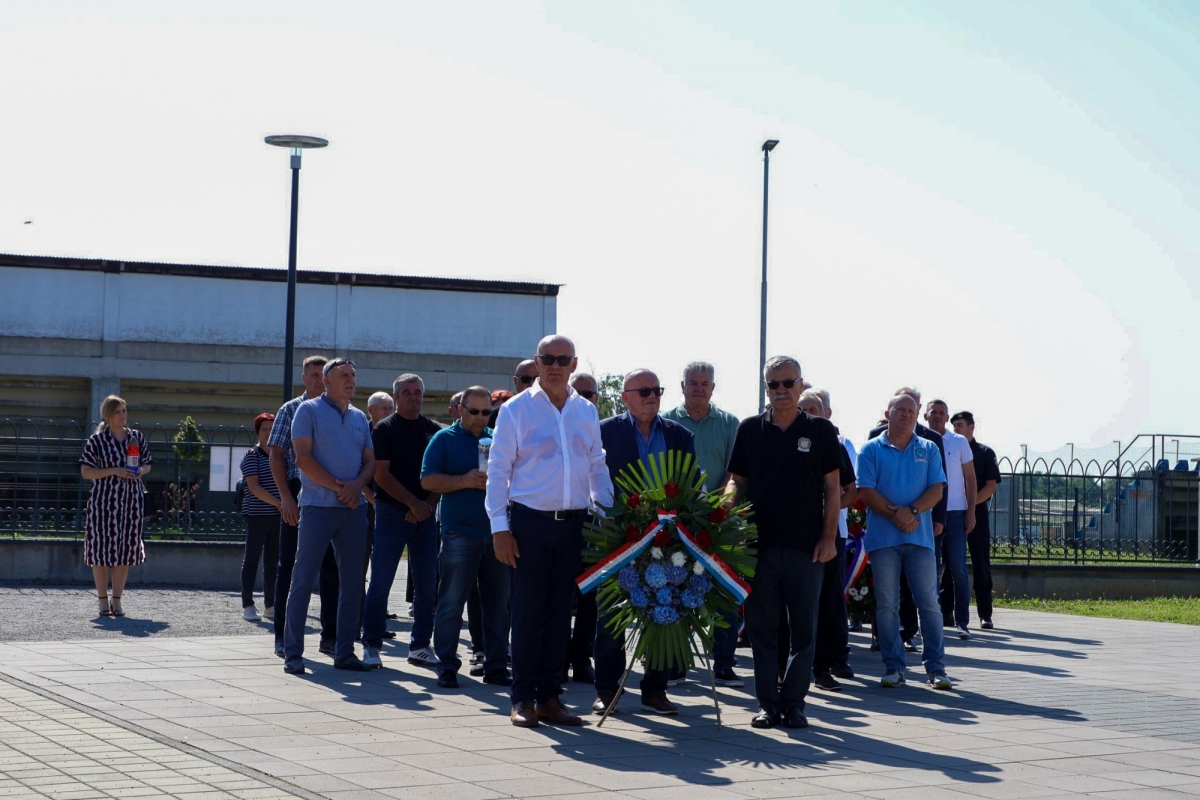 Kutjevački branitelji odavanjem počasti i mimohodom proslavili svoj dan