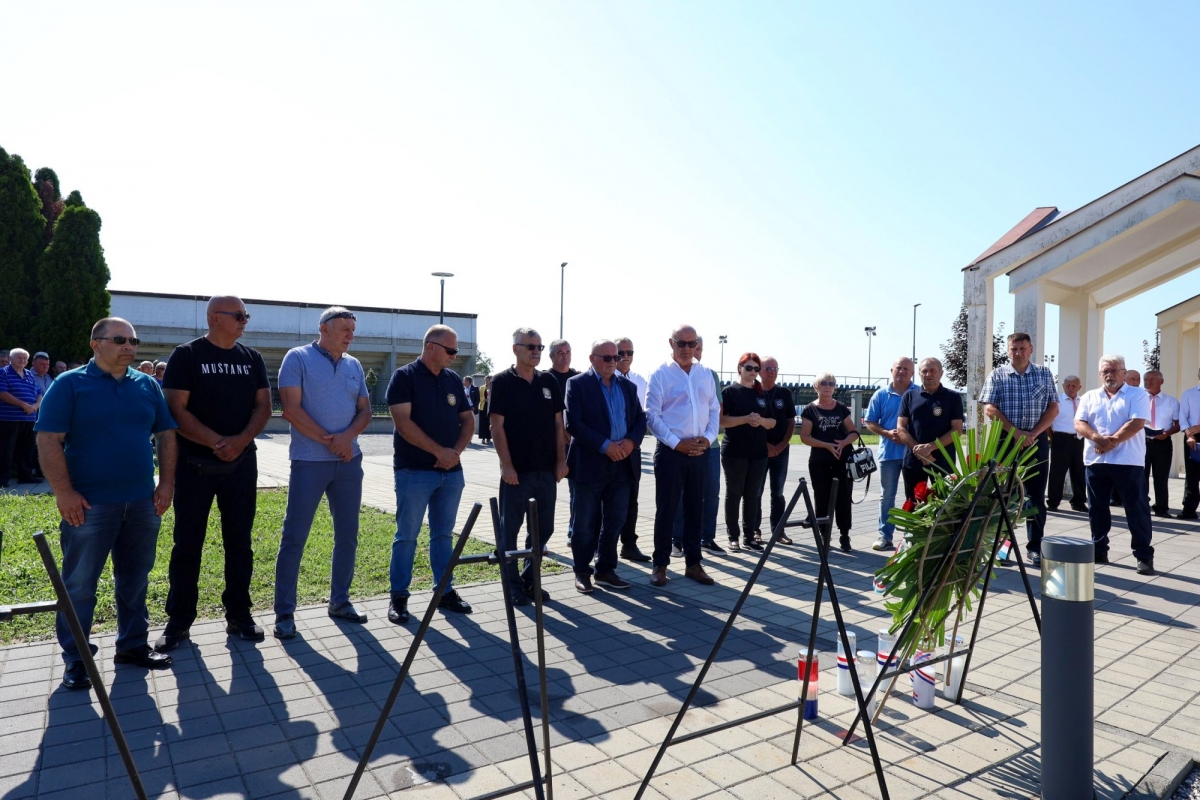 Kutjevački branitelji odavanjem počasti i mimohodom proslavili svoj dan