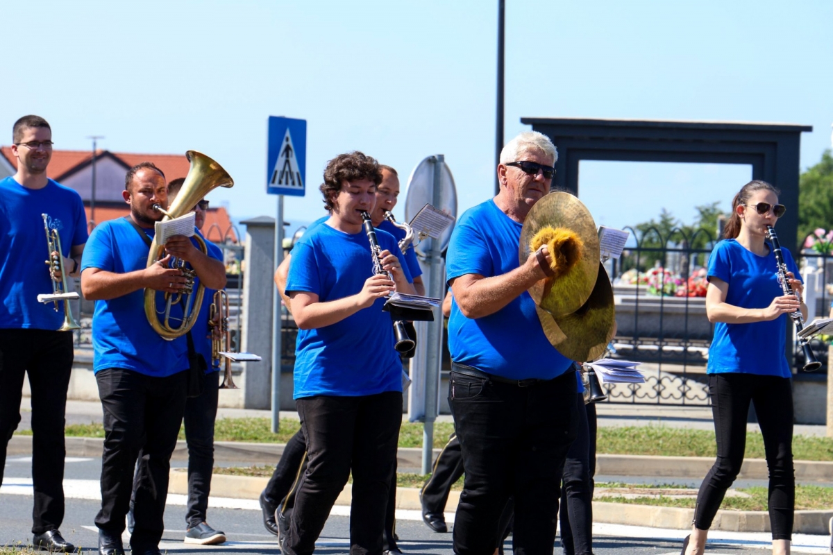 Kutjevački branitelji odavanjem počasti i mimohodom proslavili svoj dan