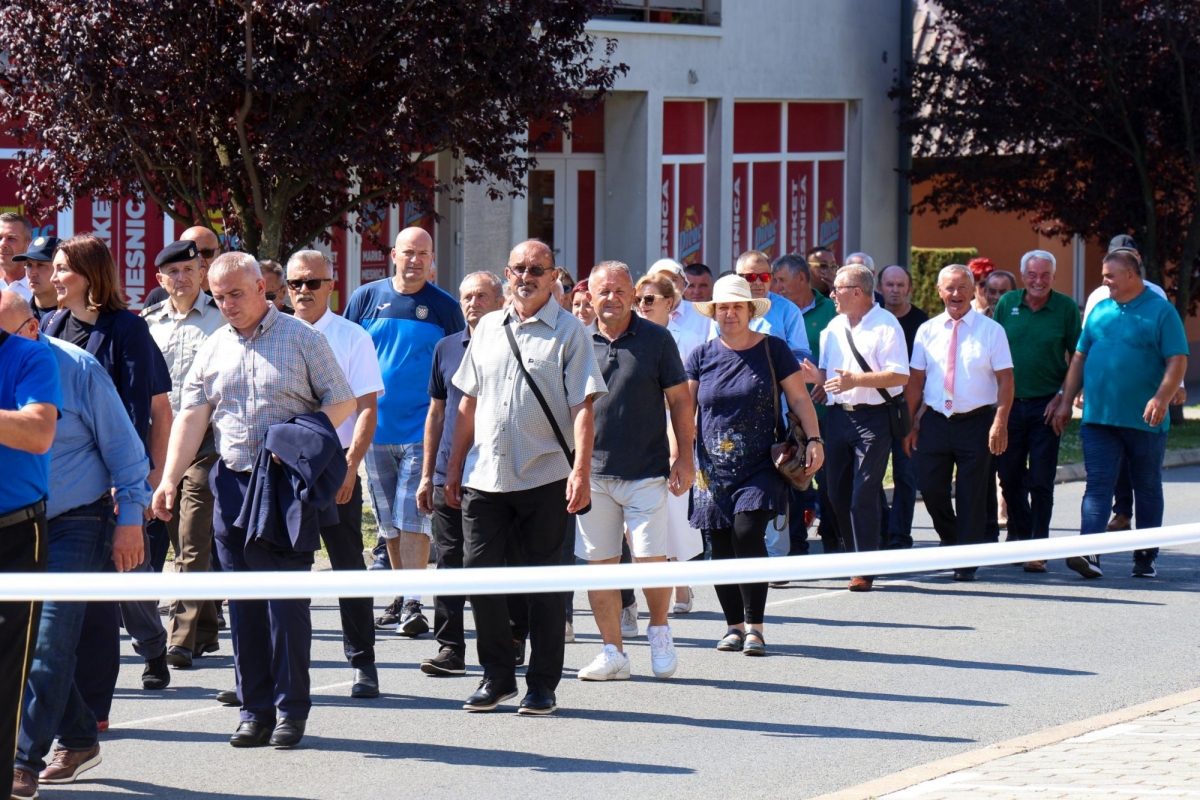 Kutjevački branitelji odavanjem počasti i mimohodom proslavili svoj dan