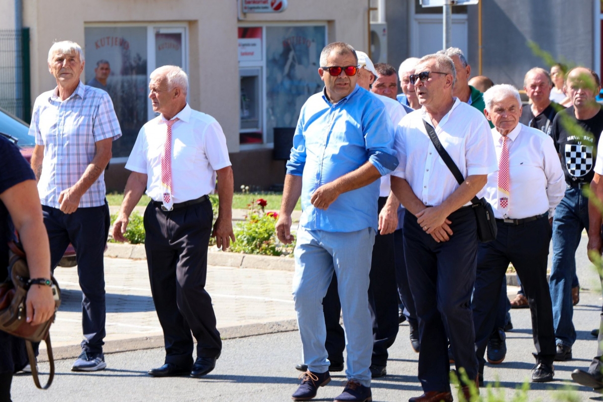 Kutjevački branitelji odavanjem počasti i mimohodom proslavili svoj dan