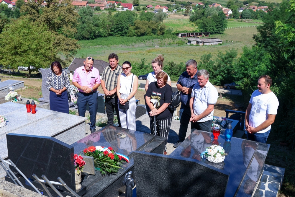 33. obljetnica pogibije hrvatskog branitelja Josipa Kneževića obilježena u N. Ljeskovici