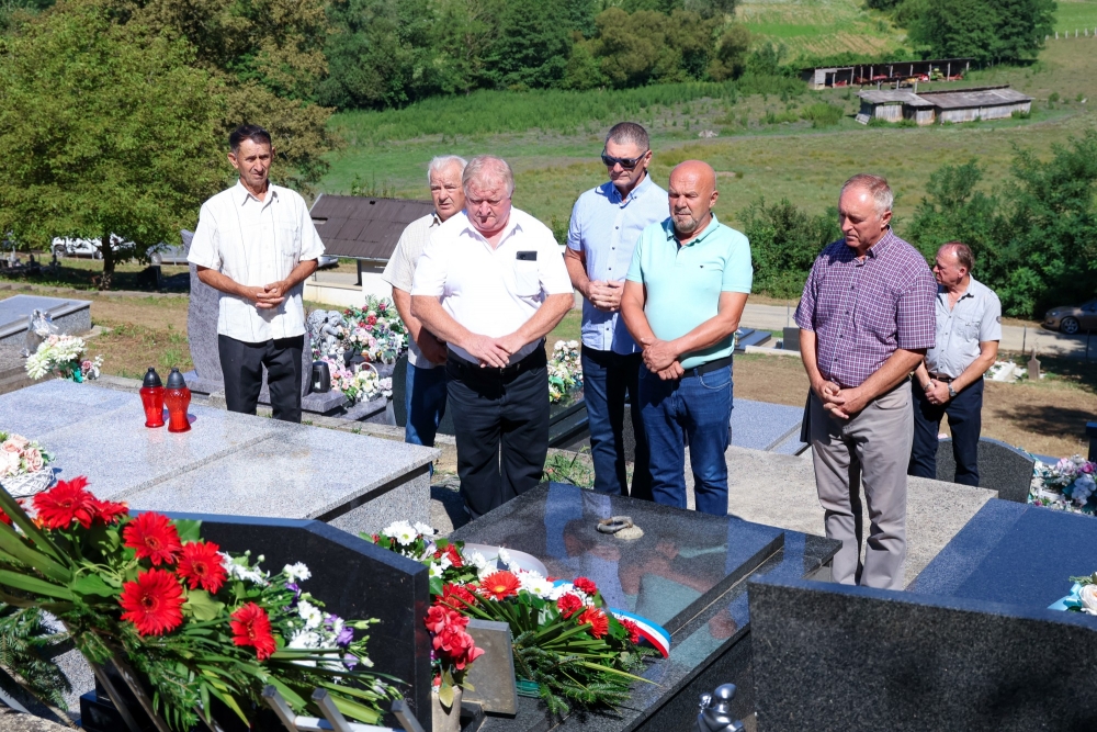 33. obljetnica pogibije hrvatskog branitelja Josipa Kneževića obilježena u N. Ljeskovici