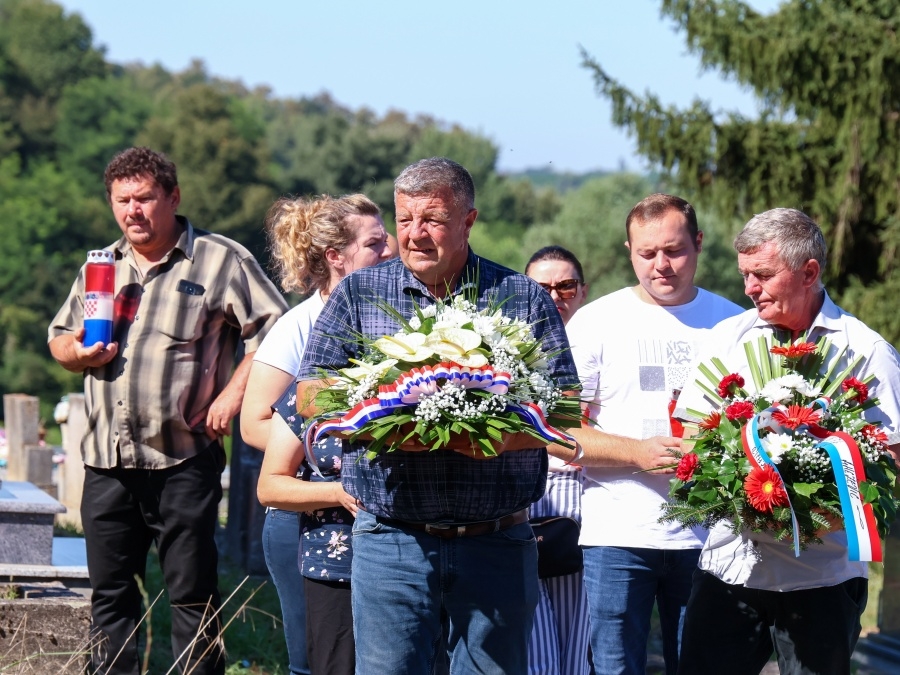 33. obljetnica pogibije hrvatskog branitelja Josipa Kneževića obilježena u N. Ljeskovici