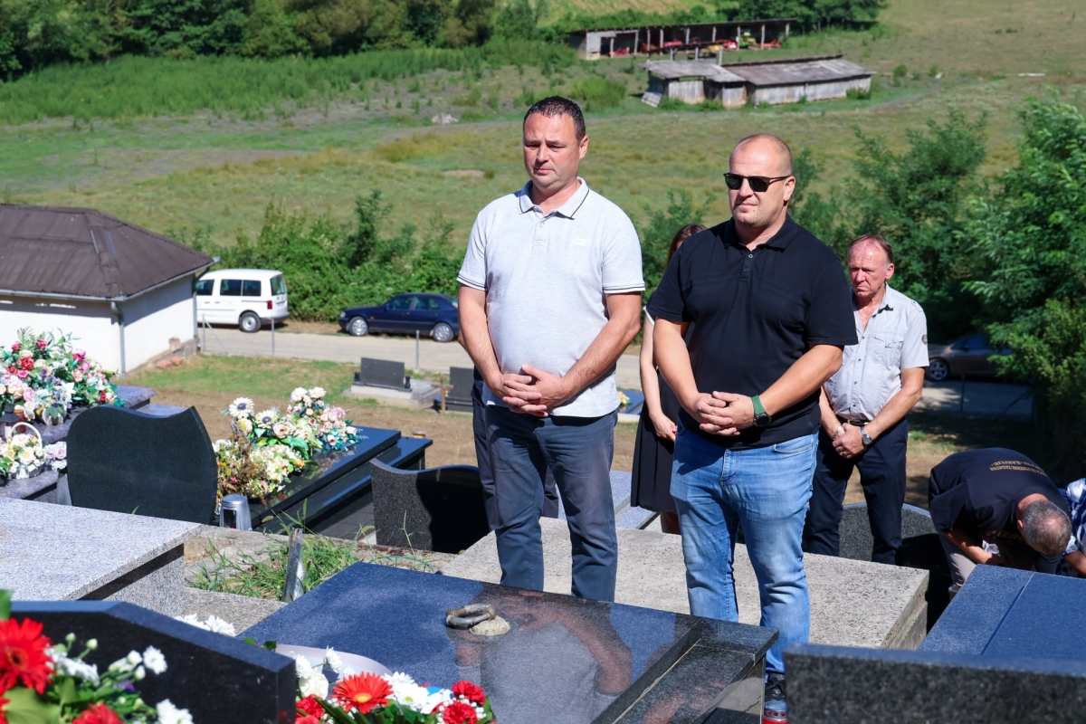 33. obljetnica pogibije hrvatskog branitelja Josipa Kneževića obilježena u N. Ljeskovici