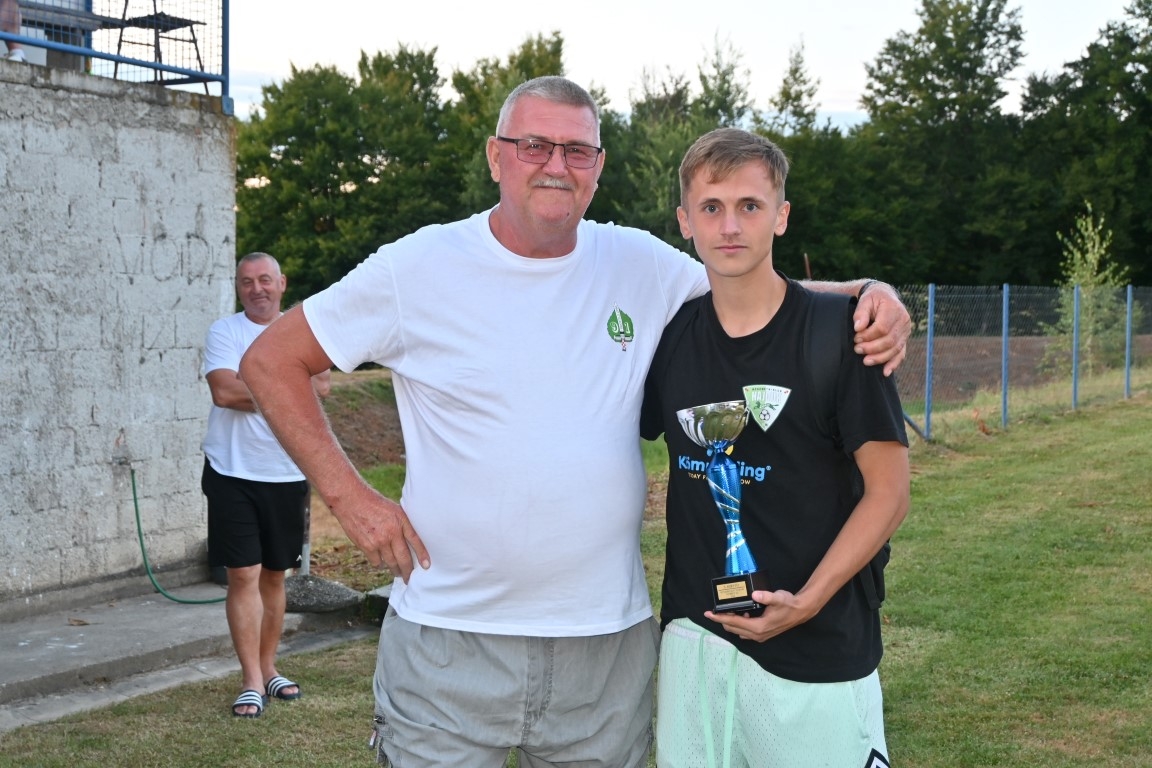 MEMORIJAL POGINULIH BRANITELJA DOBROVCA Lipik 1925 nakon penala obranio naslov