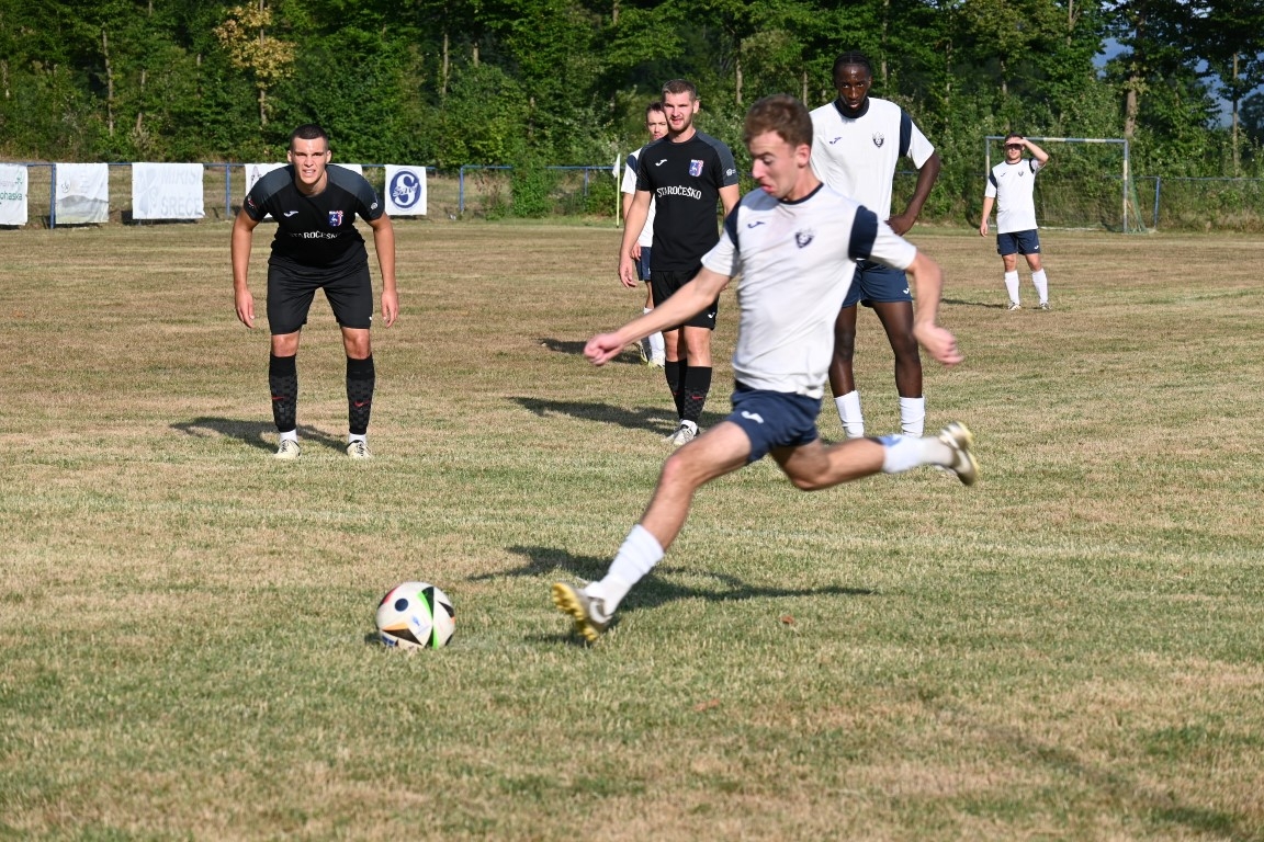 MEMORIJAL POGINULIH BRANITELJA DOBROVCA Lipik 1925 nakon penala obranio naslov