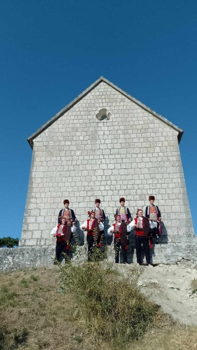 Kutjevački planinari, osim na Biokovu, uživali i u tradiciji Sinjske alke