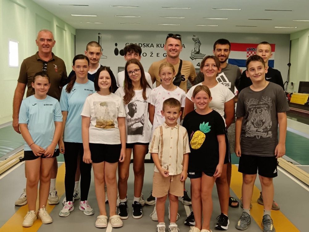 Najbolji svjetski kuglač Vilmoš Zavarko trenirao s požeškim Novim nadama