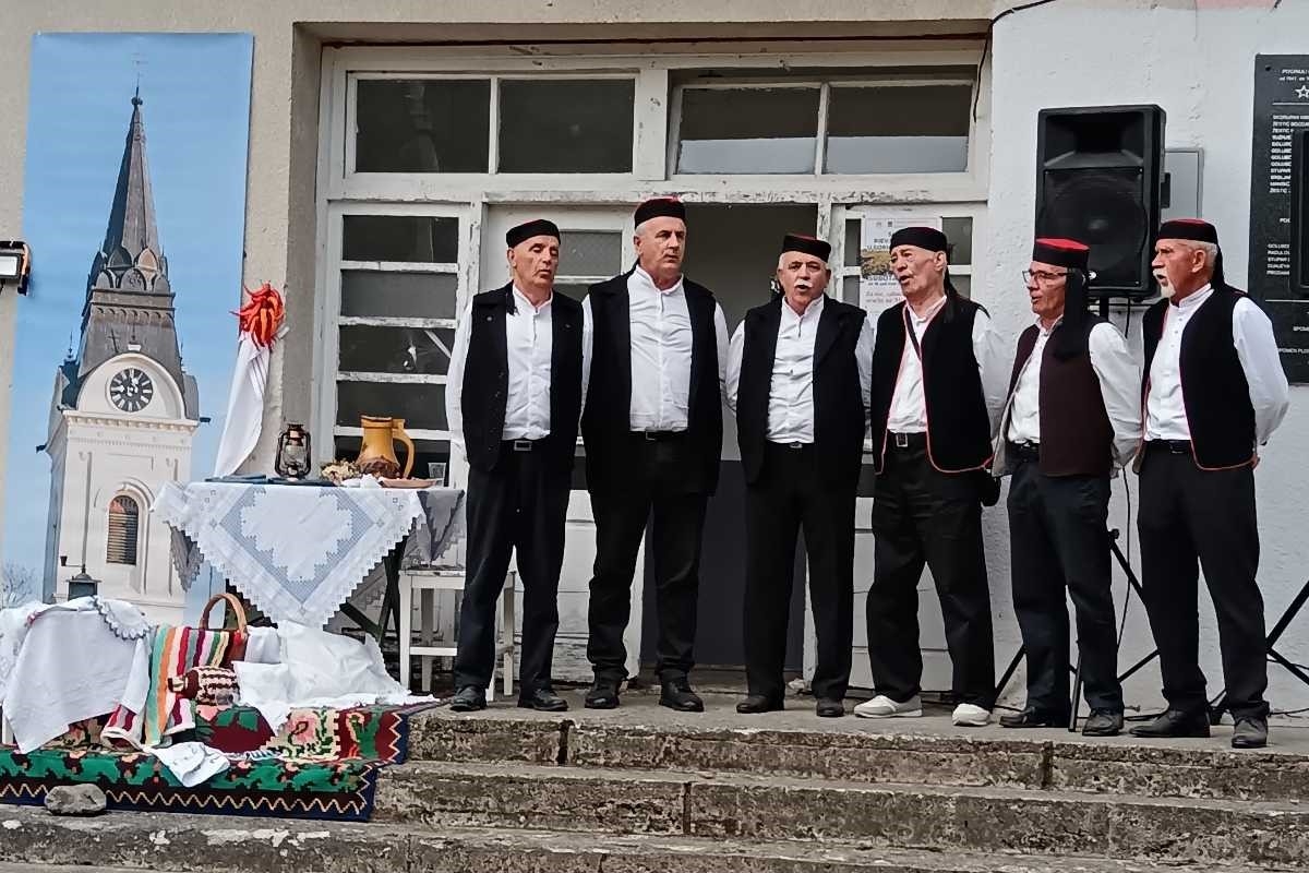 Susreti pjevačkih grupa Srpske nacionalne manjine u Gornjoj Šumetlici