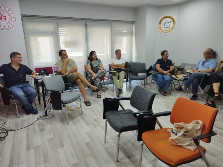 Ekonomska škola: Edukacije u Irskoj, Turskoj i Islandu