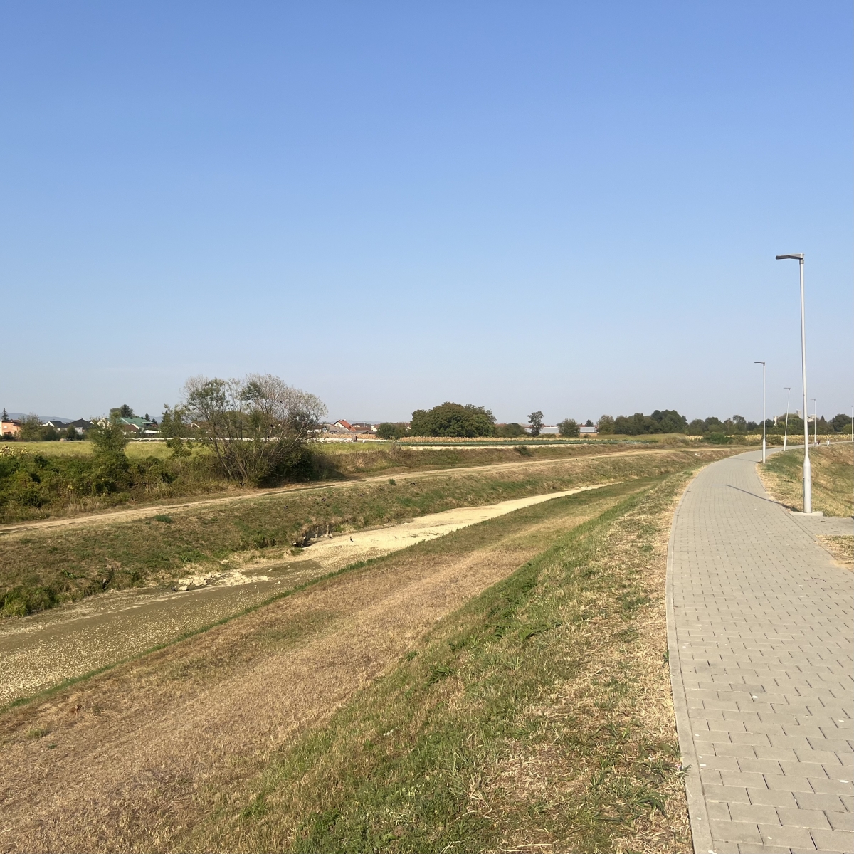 FOTO: Orljava presušila gotovo u potpunosti!