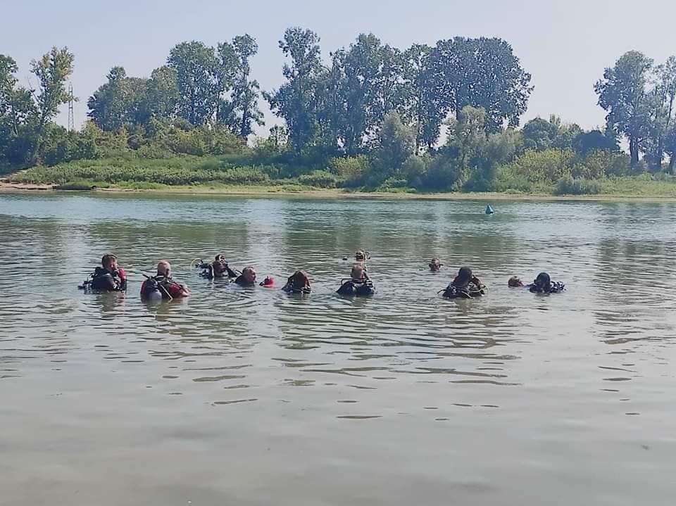 Požeški ronioci sudjelovali u Eko akciji u Slavonskom Brodu