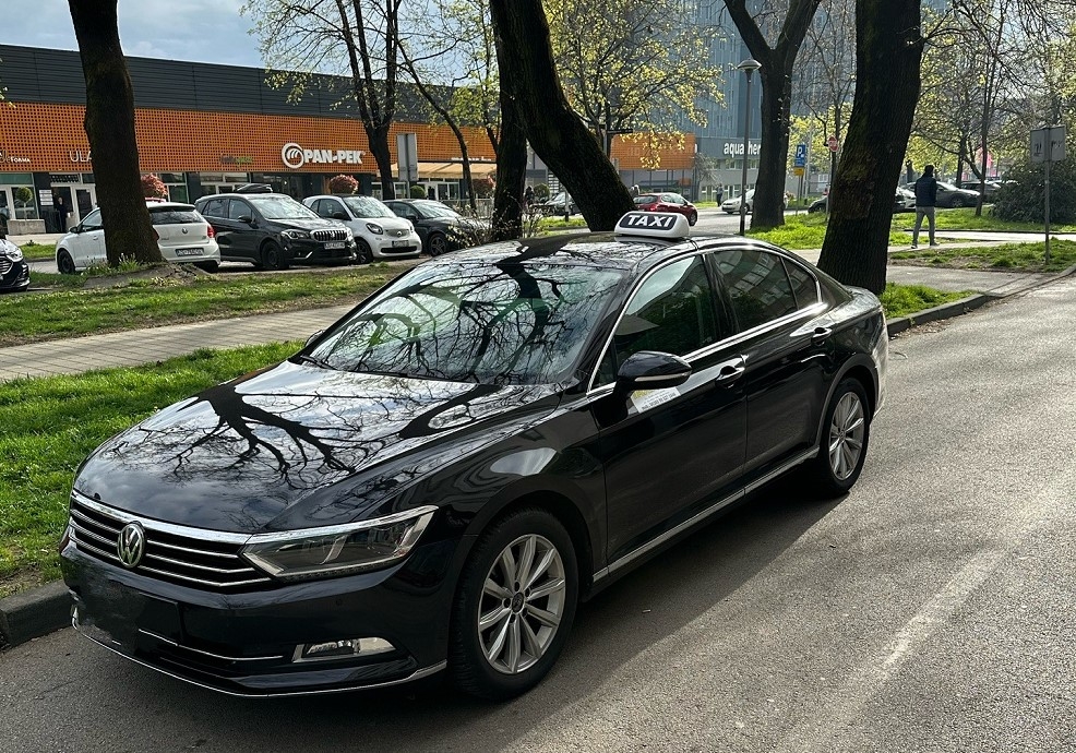 TAXI SAŠA: Vozite se sigurno, kvalitetno i udobno