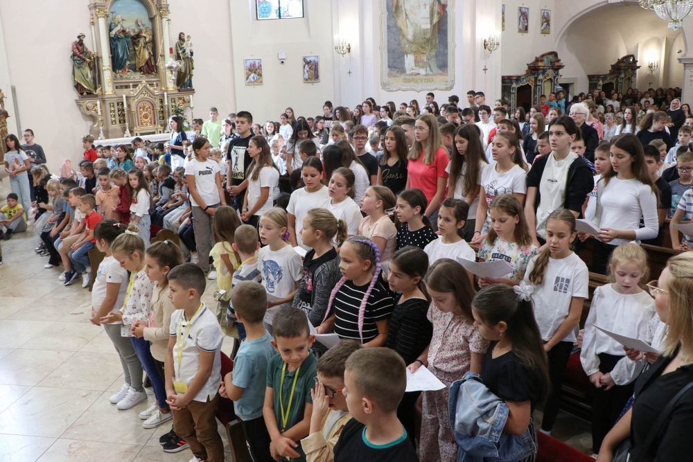 Euharistijsko slavlje sa zazivom Duha Svetoga u požeškoj Katedrali