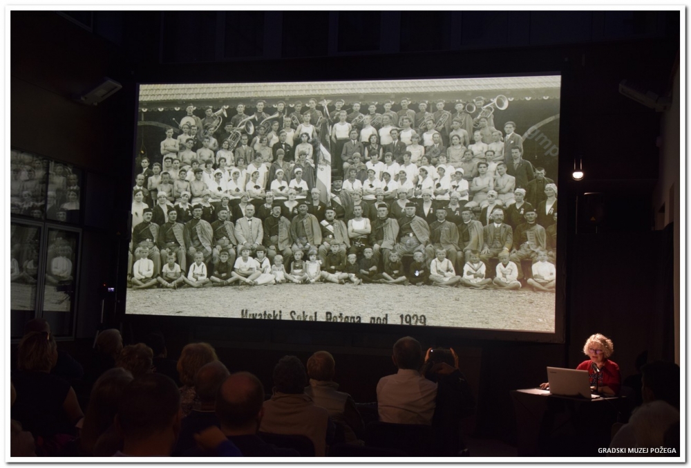 Na sastanku Kluba čitatelja vlastite prošlosti tema su bili požeški Primorci