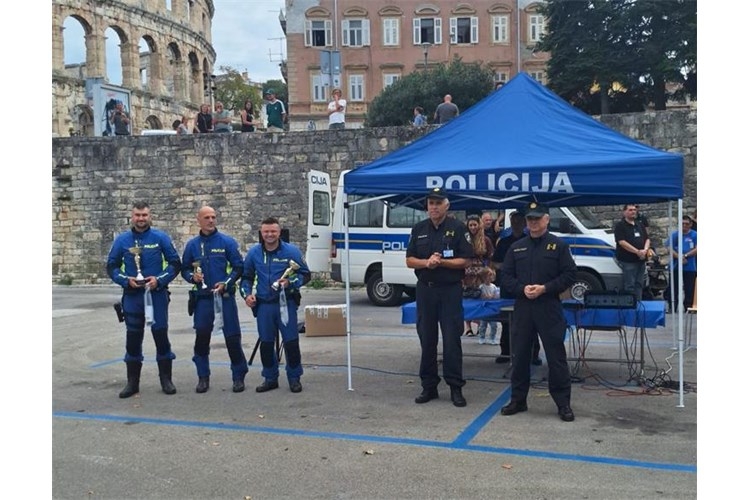 Policijski motociklisti PU požeško-slavonske ostvarili zapažene uspjehe na Memorijalu Šime Buzov