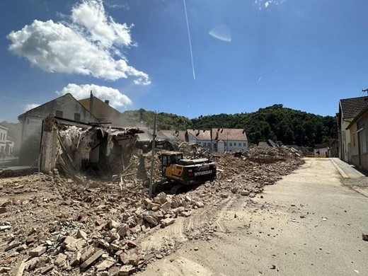 Gradonačelnik Glavić u rušilačkom pohodu na Požegu: Najuža povijesna jezgra grada Požege na udaru zlokobne devastacije