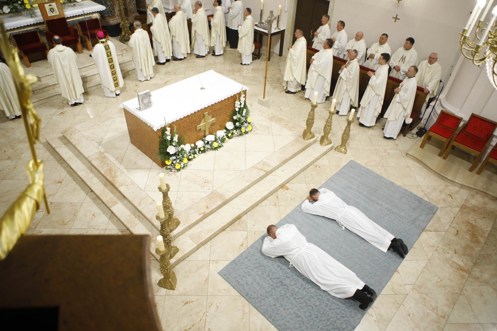 Đakonsko ređenje Ivana i Antuna u požeškoj Katedrali