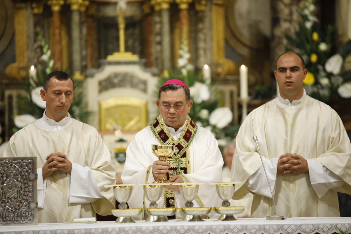 Đakonsko ređenje Ivana i Antuna u požeškoj Katedrali