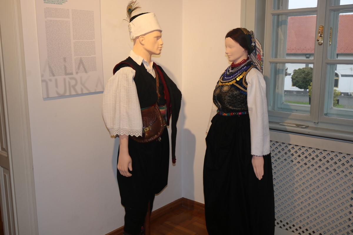 Izložba ’A LA TURKA 2’ u Pakrac donijela dašak osmanlijskog utjecaja