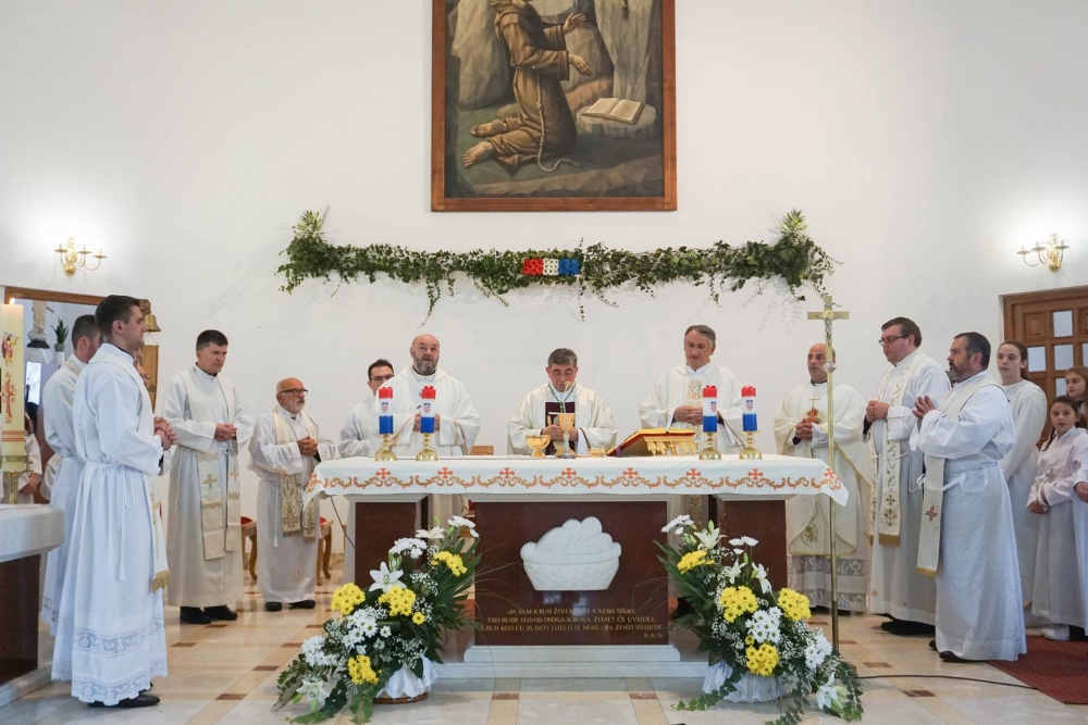 FOTO: Blagdan sv. Franje Asiškoga u Lipiku
