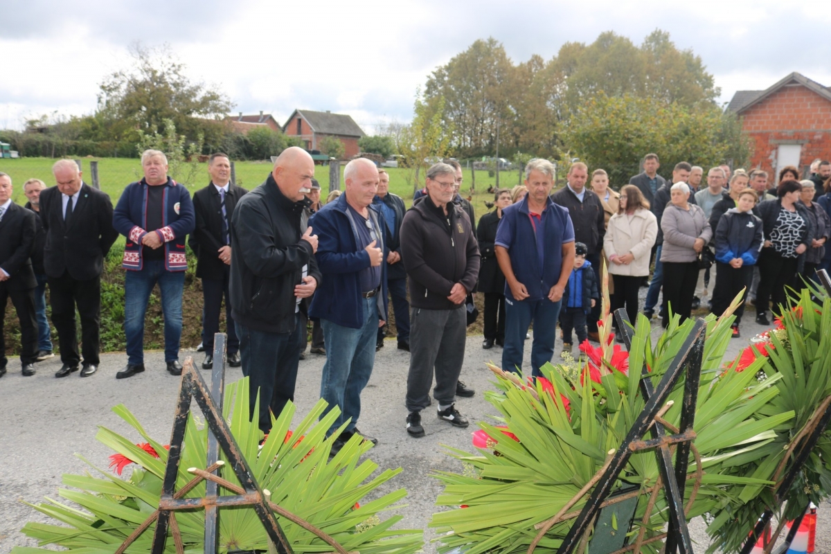 Komemoracija poginulim braniteljima u Gornjoj Obriježi i Batinjanima