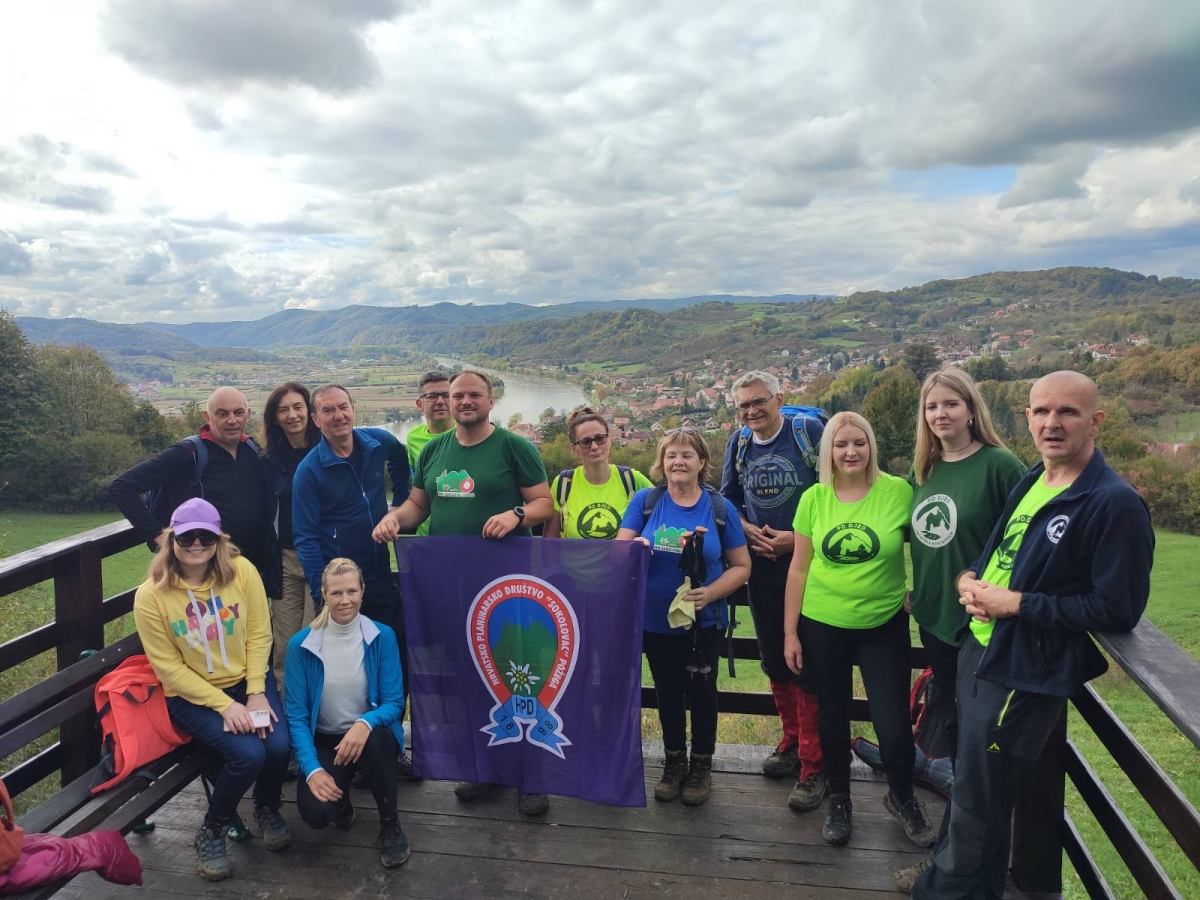 Planinari HPD ’Sokolovac’ Požega pohodili 27. ’Kestenijadu’ u Hrvatskoj Kostajnici