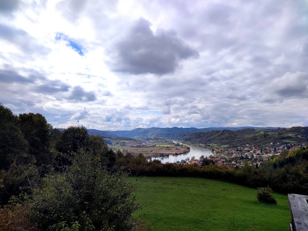 Planinari HPD ’Sokolovac’ Požega pohodili 27. ’Kestenijadu’ u Hrvatskoj Kostajnici