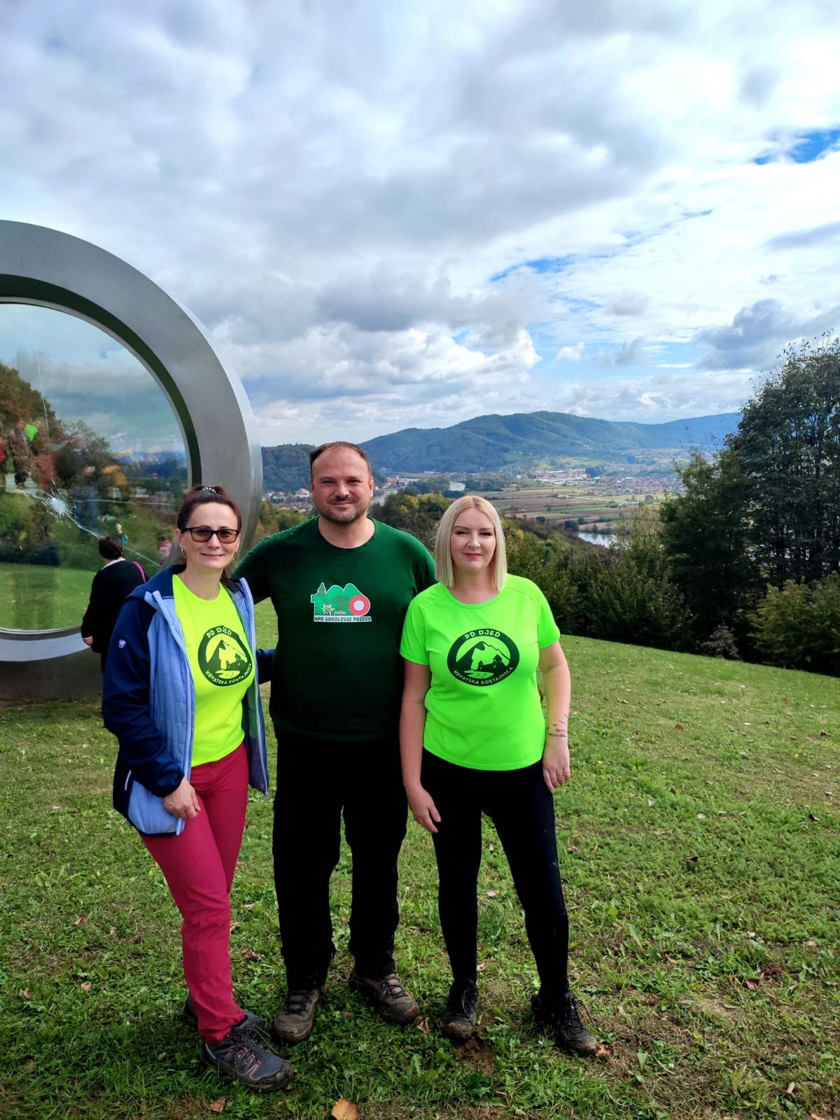 Planinari HPD ’Sokolovac’ Požega pohodili 27. ’Kestenijadu’ u Hrvatskoj Kostajnici