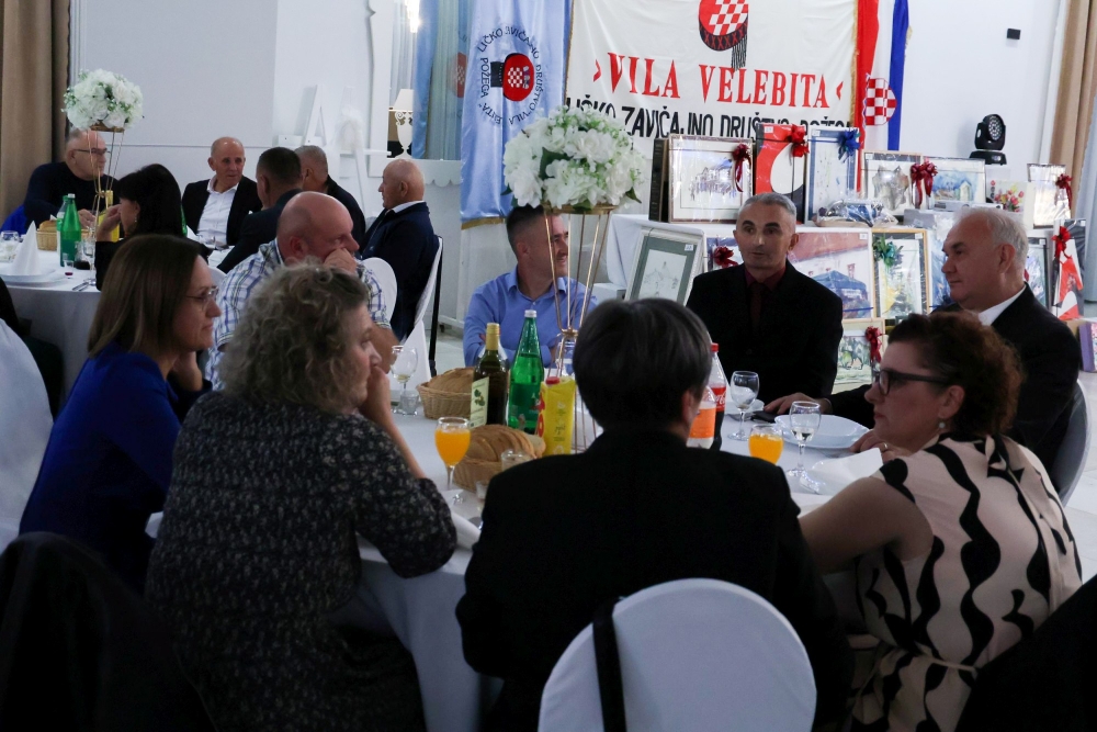 FOTO: Tradicionalna Lička večer okupila tristo Ličana i njihovih gostiju