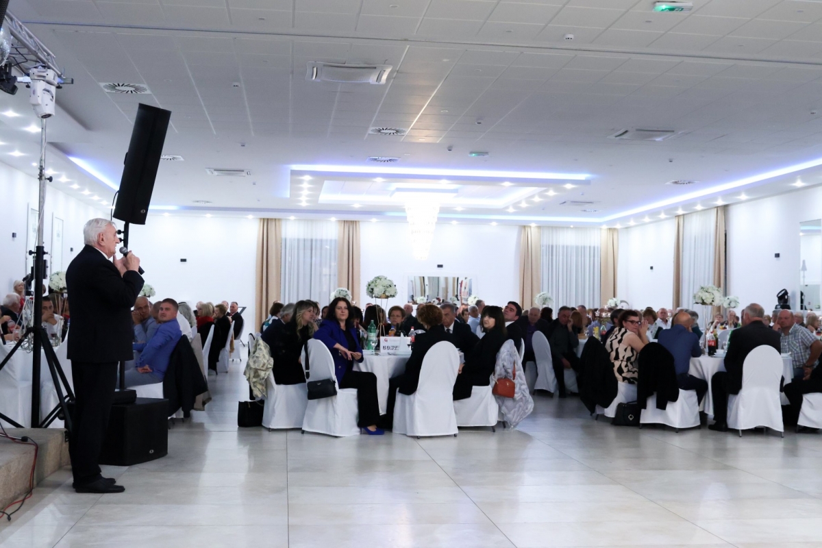 FOTO: Tradicionalna Lička večer okupila tristo Ličana i njihovih gostiju