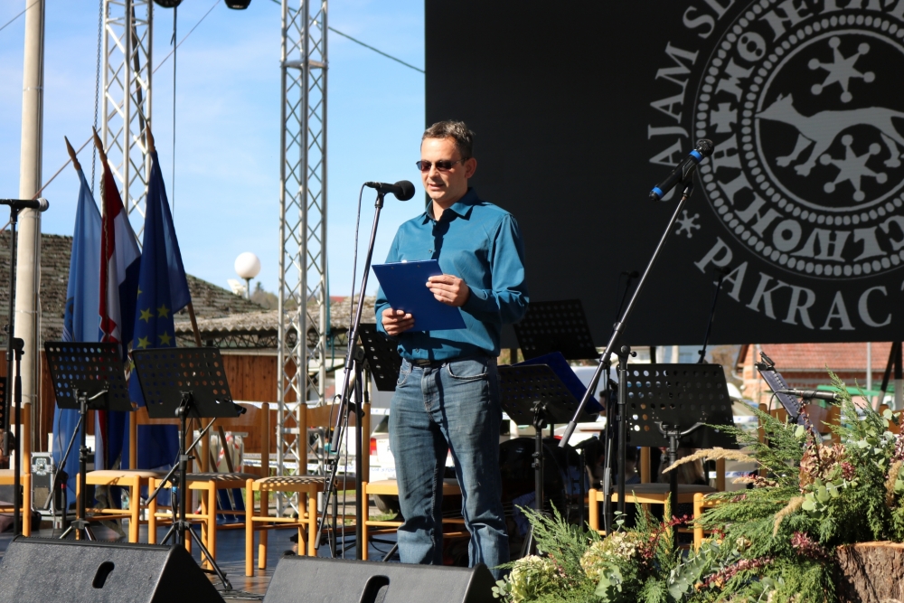 15. „SLAVONSKI BANOVAC“ Najveći sajam dosad i ove godine okupan suncem