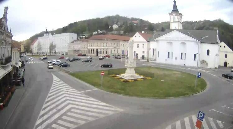 Vrijeme danas pretežno oblačno