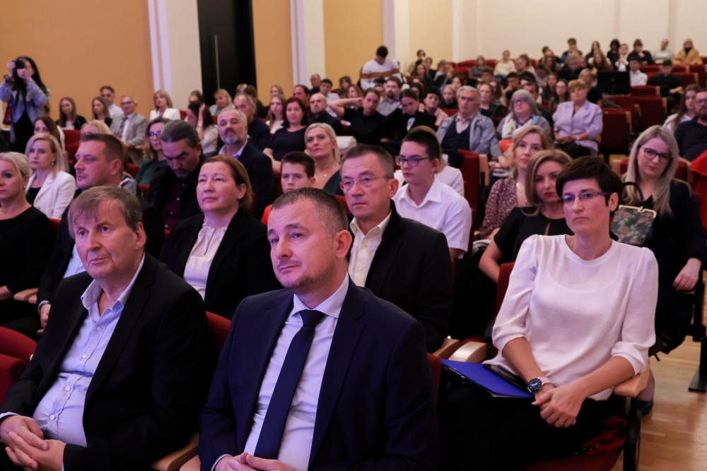 Evo tko su najuspješniji učenici i odgojno-obrazovni djelatnici Požeško-slavonske županije