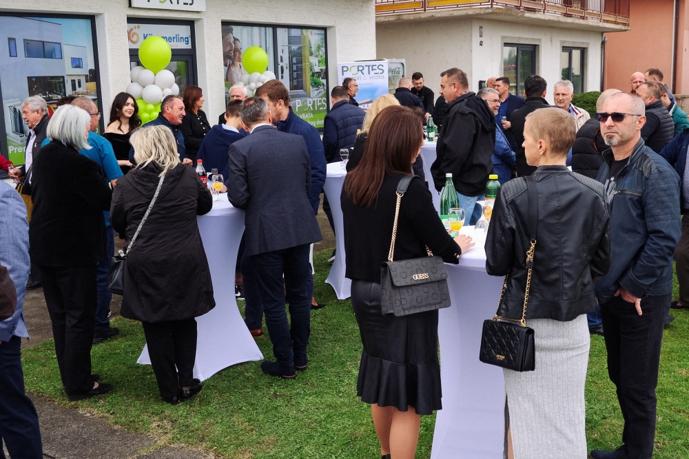 POŽEGA: Otvoren novi salon tvrtke Portes