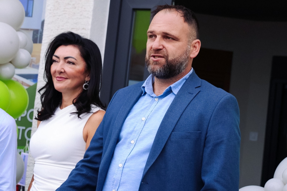 POŽEGA: Otvoren novi salon tvrtke Portes