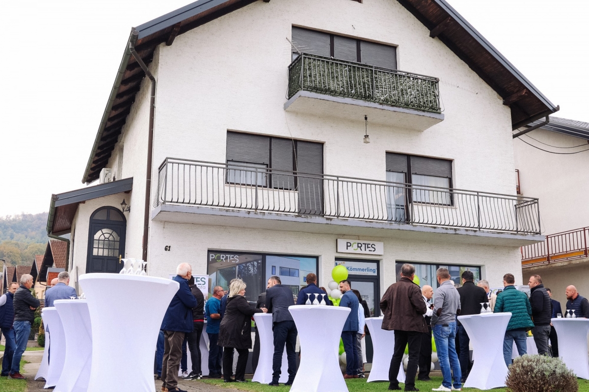 POŽEGA: Otvoren novi salon tvrtke Portes