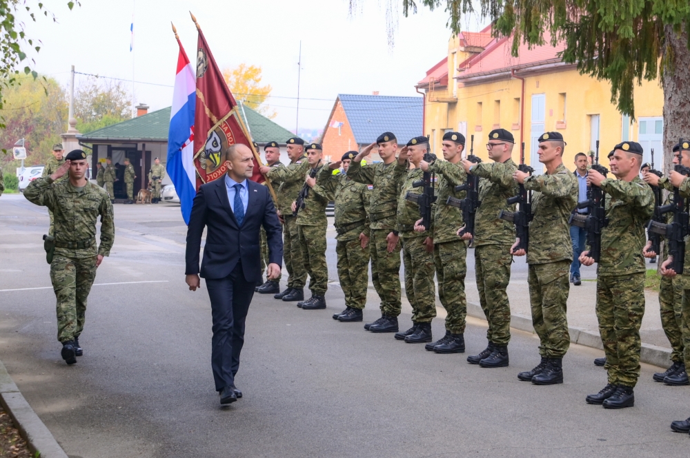 FOTO: Prisega novih ročnica i ročnika u požeškoj vojarni